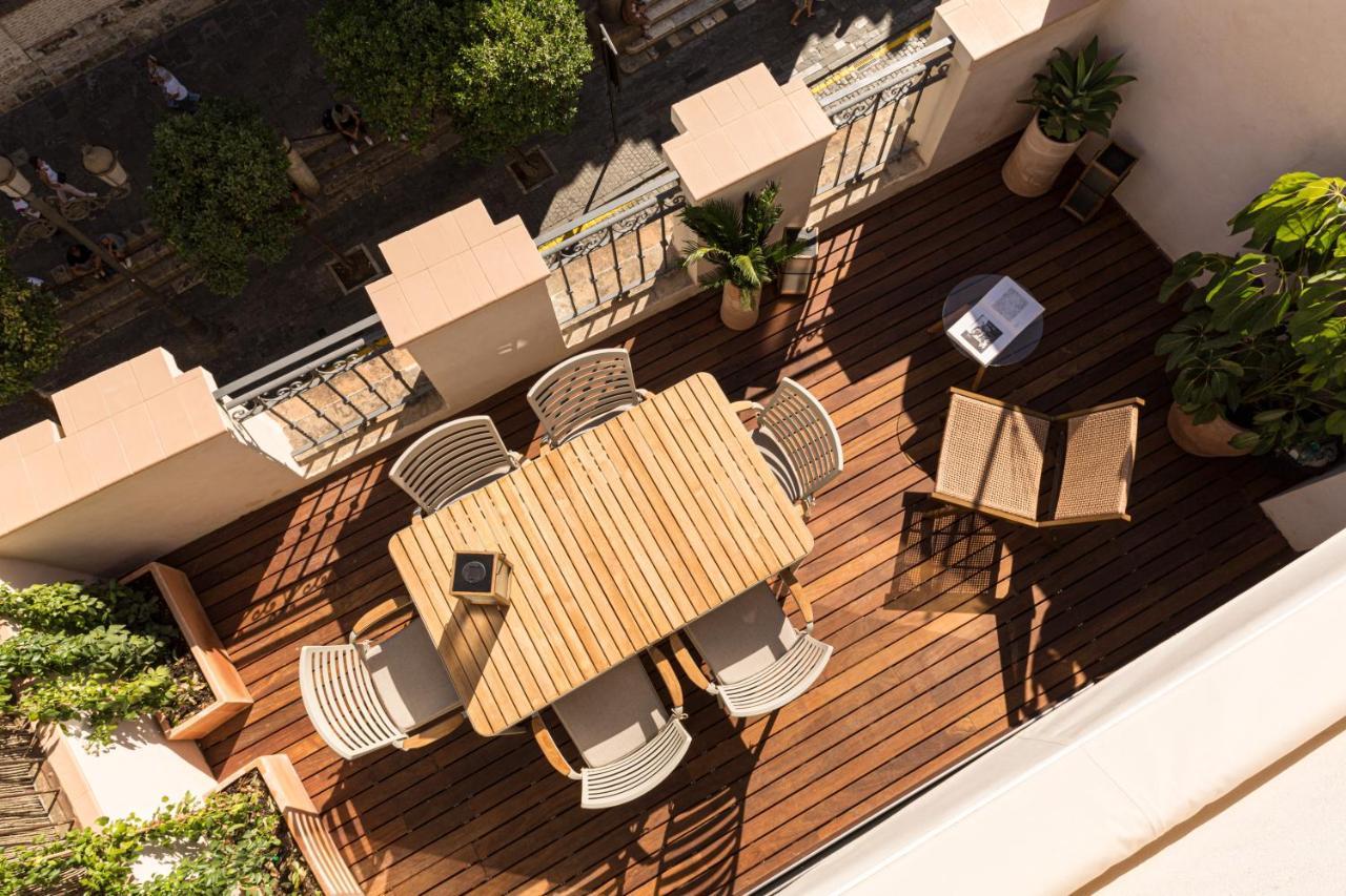 Puerta Catedral Apartments Sevilla Eksteriør billede