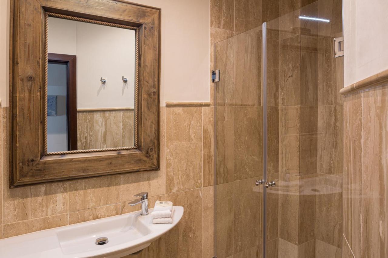 Puerta Catedral Apartments Sevilla Eksteriør billede