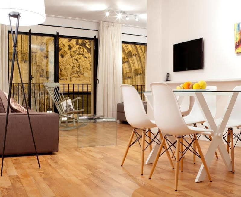 Puerta Catedral Apartments Sevilla Eksteriør billede