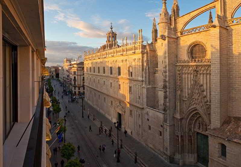 Puerta Catedral Apartments Sevilla Eksteriør billede